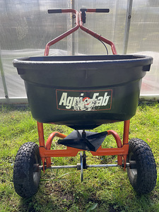 Сеялка для газона Agri-Fab (5 фото из 5)