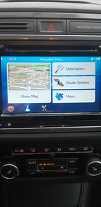 Volkswagen Tiguan (7 foto / 9)