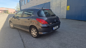 Autorent Peugeot 308 (4 foto / 5)