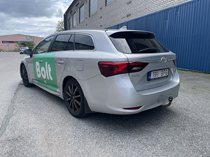 Autorent toyota avensis (4 foto / 5)