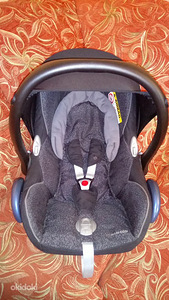 Maxi-Cosi Cabriofix turvahäll 2017 (0-13kg) lisadega (2 foto / 3)