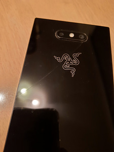 Razer Phone 2 (4 foto / 4)