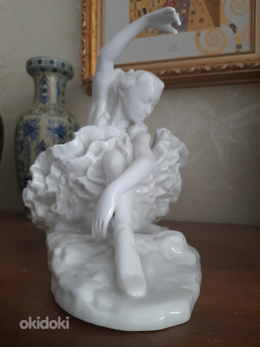 Продам форфорувую статуэтку балерина Уланова (фото #3)