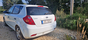 Kia Ceed на запчасти (3 фото из 4)