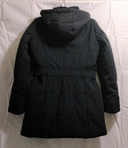 Зимняя куртка Esprit. (3 фото из 6)