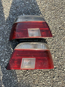 Задние фонари BMW e39 (2 фото из 4)