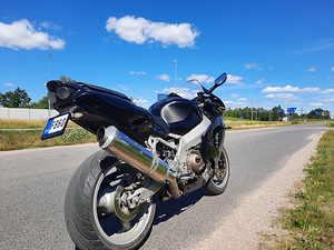 Kawasaki ZX9R 2000 (1 foto / 4)