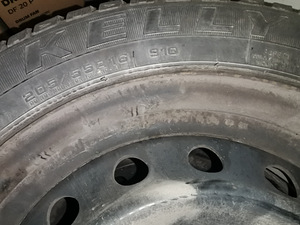 4 plekkveljed 16x6,5J + talverehvid KELLY rattakatted HONDA (3 foto / 5)