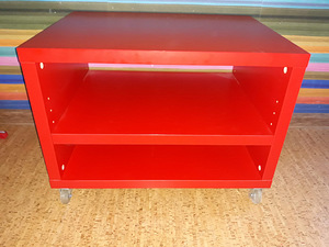 Подставка под телевизор IKEA (1 фото из 2)