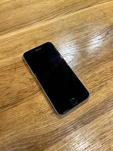 iPhone SE 128 Гб (3 фото из 3)