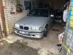 BMW 318i M (9 foto / 9)