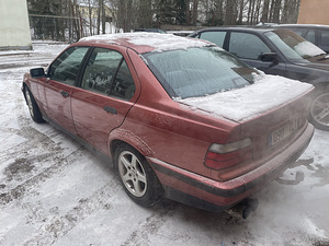 BMW 318i (4 foto / 5)