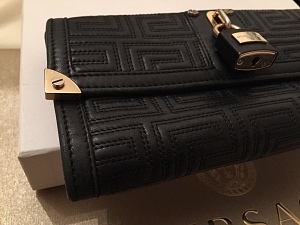 Versace rahakott (3 foto / 6)