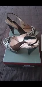 Uued Chester Carnaby sandaalid, suurus 38 (3 foto / 3)