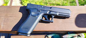 Umarex, Glock 17 4.5mm (2 foto / 8)