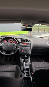 Citroen C4 1.4 ручная бензин LS 124k 2012 (10 фото из 12)