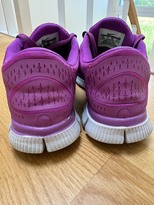 Nike tossud, suurus 36 (4 foto / 4)