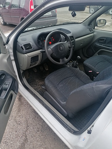 Renault Clio 2003г (2 фото из 7)