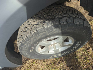 Ford Ranger 2,5 TDCI (5 foto / 6)
