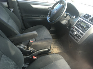 Toyota Avensis Verso 2.0 110kw (5 foto / 6)