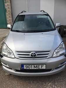 Toyota Avensis Verso 2.0 110kw (6 foto / 6)