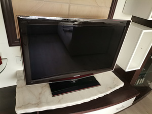 Samsung 37" LE37B653T5W teler (1 foto / 8)