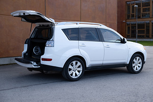 Mitsubishi Outlander XLS (LPG) (5 foto / 5)