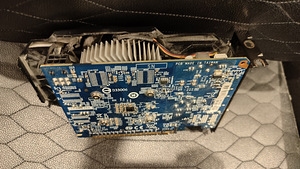 Videokaart GIGABYTE GeForce GT 750 OC [GV-N750OC-2GI] (3 foto / 4)