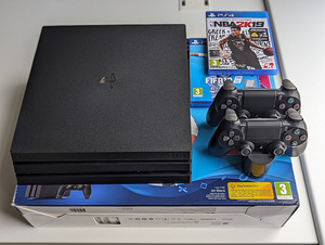 Sony PlayStation 4 Pro 1 TB (1 foto / 5)