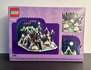 LEGO Wonders of the Natural World Northern Lights Diorama (2 foto / 3)