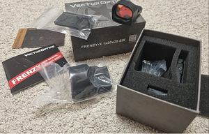 Punatäppsihik Vector Opics SCRD-40 Frenzy-X 160 €