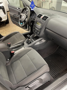 Volkswagen Golf (8 foto / 11)
