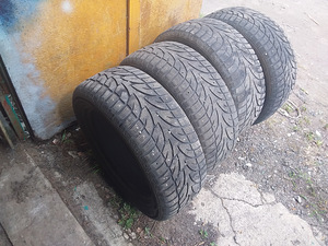 235/55 R17 4tk 80 eur (2 foto / 2)