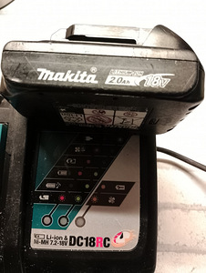 Зарядное устройство Makita dc18rc + аккумулятор 2ah (3 фото из 3)