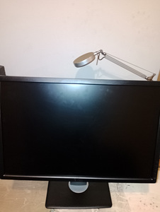 Dell 24" U2412M (1 фото из 2)