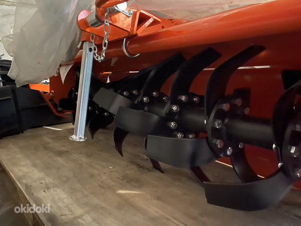 Traktorile Uus mullafrees RT-135 (20–35 hj, 1350 mm)