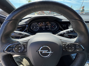 Opel Insignia Sports Tourer Exclusive 2.0 TDi 125kw (11 foto / 15)