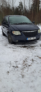 Chrysler Voyager (1 foto / 5)