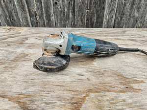 Makita GA5050 nurklihvija / relakas (1 foto / 3)