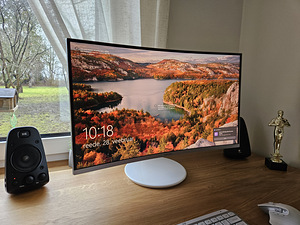 Монитор Samsung LC27H711QEU (1 фото из 4)