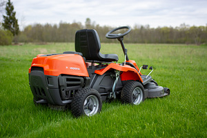 Murutraktor / Raider Husqvarna R 112C (4 foto / 4)