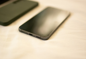 Samsung Galaxy S23+ (3 фото из 4)