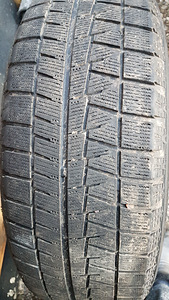 17" 225x60 шины Bridgnestone
