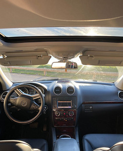 MERCEDES-BENZ GL 450 4MATIC (3 foto / 5)
