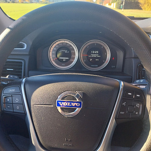 M: Volvo V70 2.0 120kw Momentum (7 foto / 12)