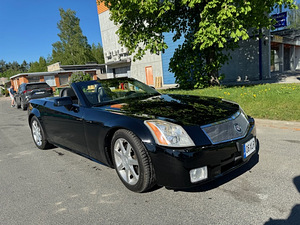 Cadillac XLR 4,6 V8 (2 foto / 8)