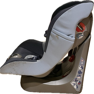 Кресло безопасности Chicco (2 фото из 4)