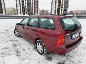 Ford Focus Turnier 1.8 (4 foto / 15)