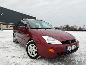 Ford Focus Turnier 1.8 (2 foto / 15)