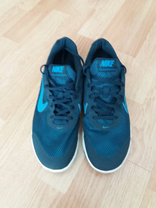 Новые Nike 43 (2 фото из 2)